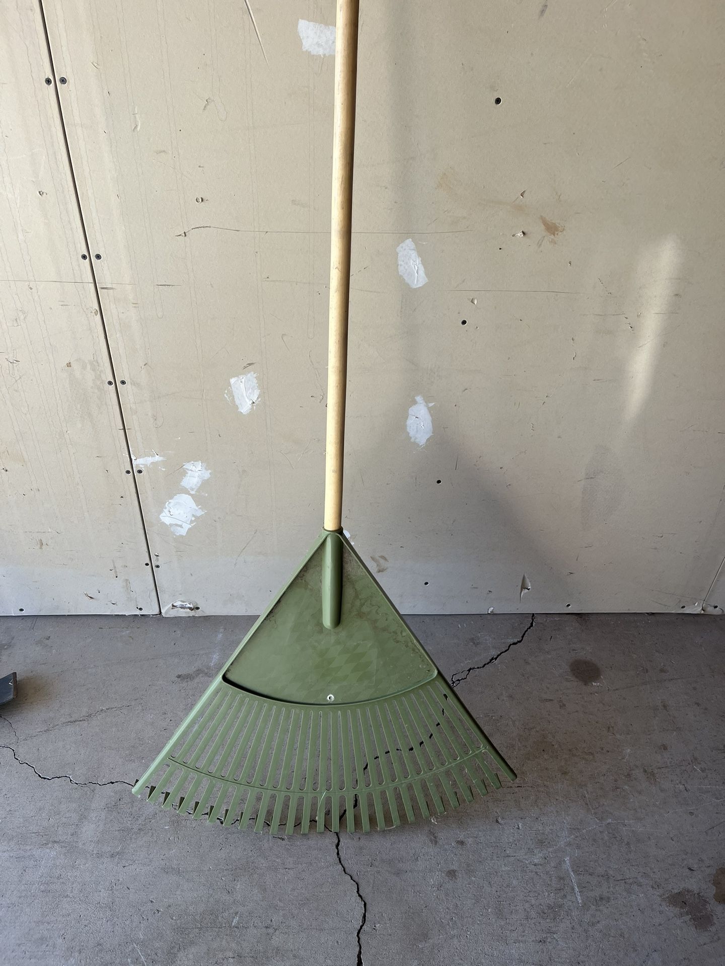 Rake for Sale in Moreno Valley, CA OfferUp