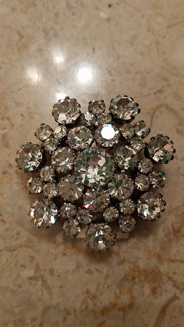 Antique marked Austria estate sale crystal jewelry brooch for Sale in