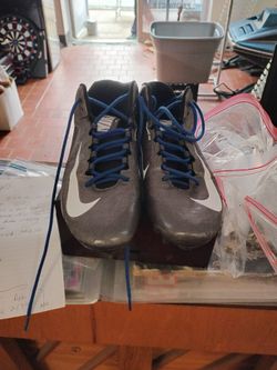 Pre Owned Nike Shoes (Size 11)