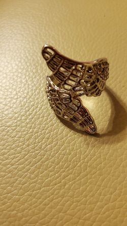 Wings ring