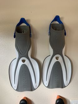 L/XL Oceanic Snorkeling Fins