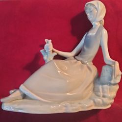 Retired LLadro Lady With Fantail Pigeon 