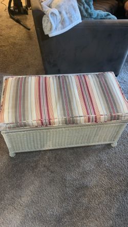 Wicker bench