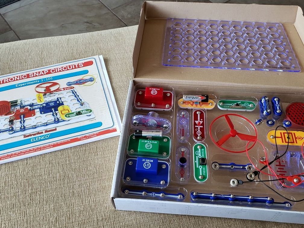 Elenco Snap Circuits Junior 100 Electronics Projects, 1 Set