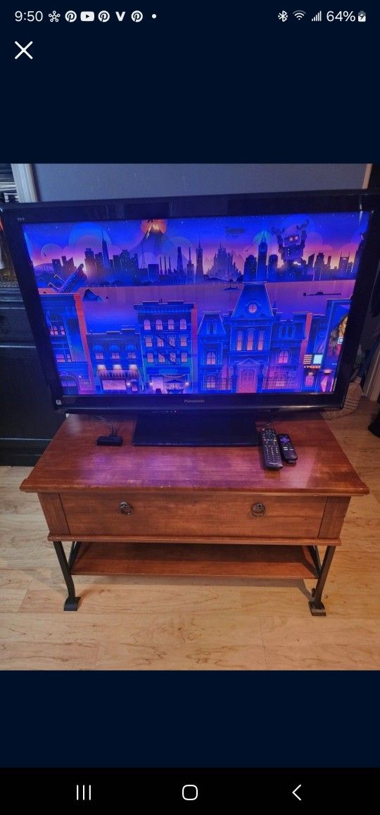 40 Inch TV and Roku Stick for Sale