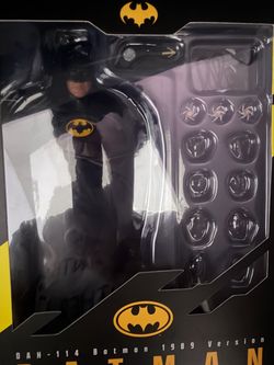 Batman beast kingdom 1:9 scale