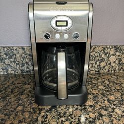 LUXURIOUS PROGRAMABLE COFFEE MAKER 