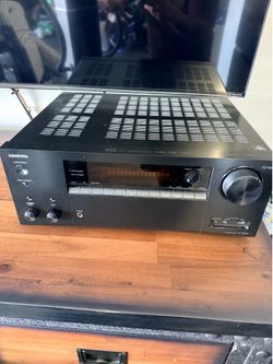 Onkyo Receiver TX-NR696 Entertainment Center