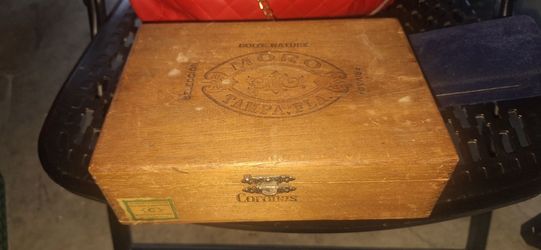 Moro Tampa Florida Coronas Wooden Cigar Box