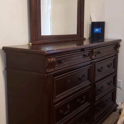 Queen Master Bedroom Set