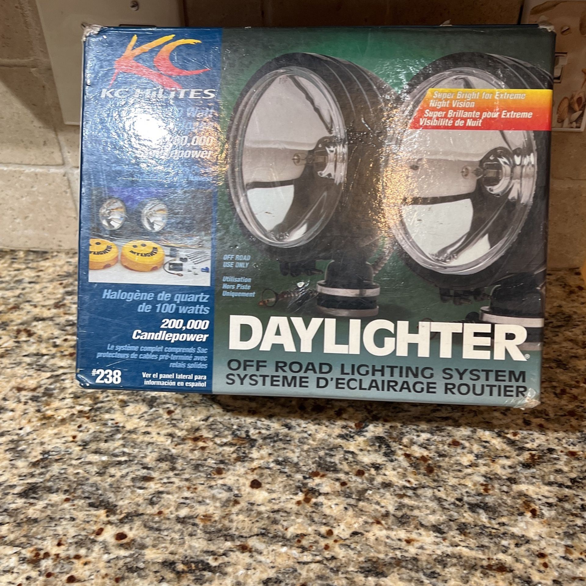 Vintage KC HiLites Daylighter Fog Lamps 6"