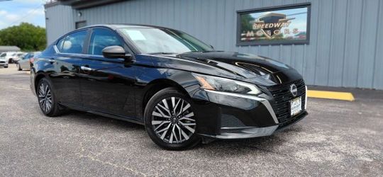 2025 Nissan Altima