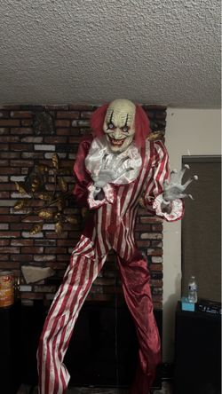 Spirit Halloween 7ft Towering Clown Animatronic 2017 Model