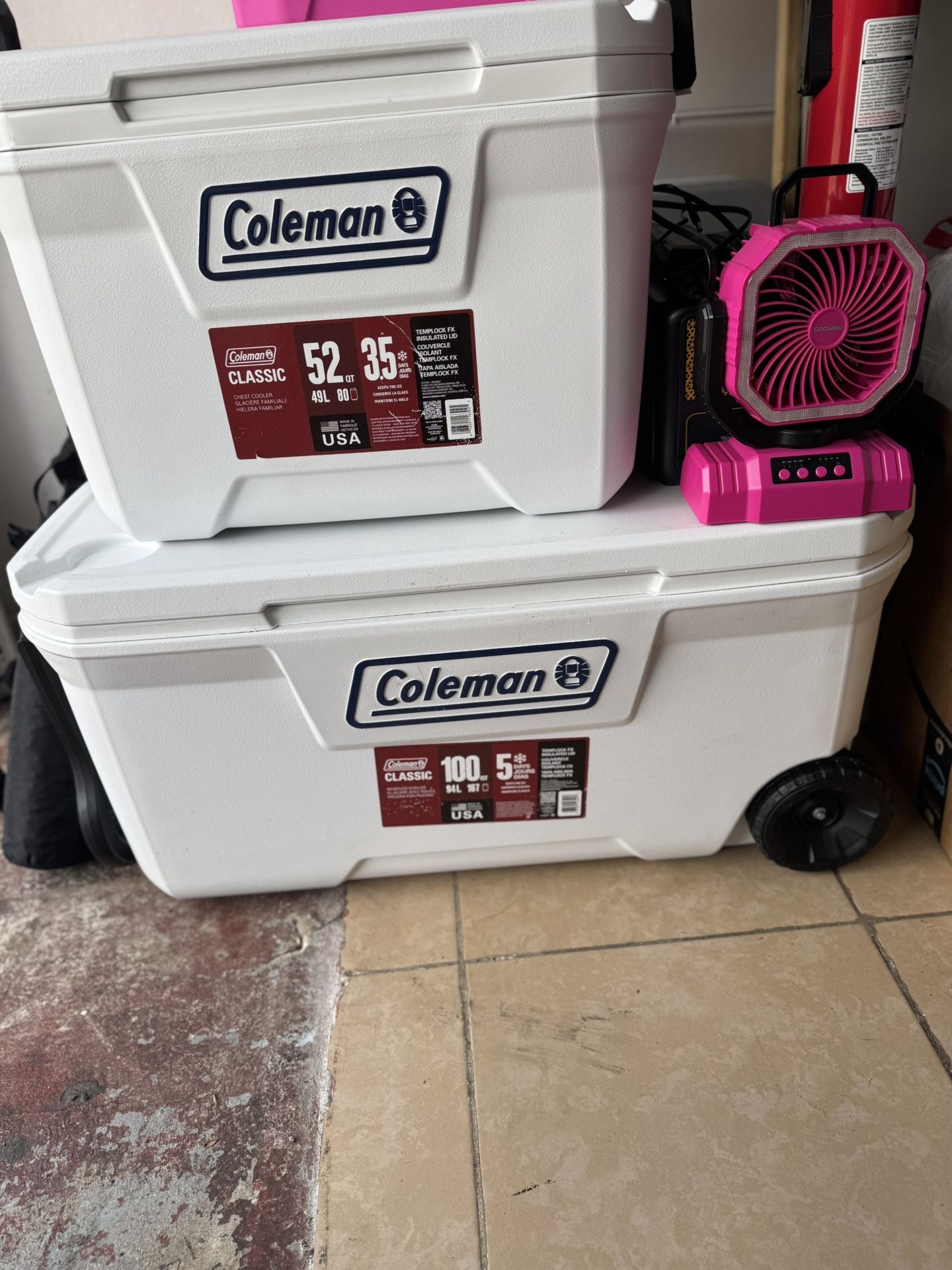 White Colman Cooler Ice Chest With Wheels 100qt Like New