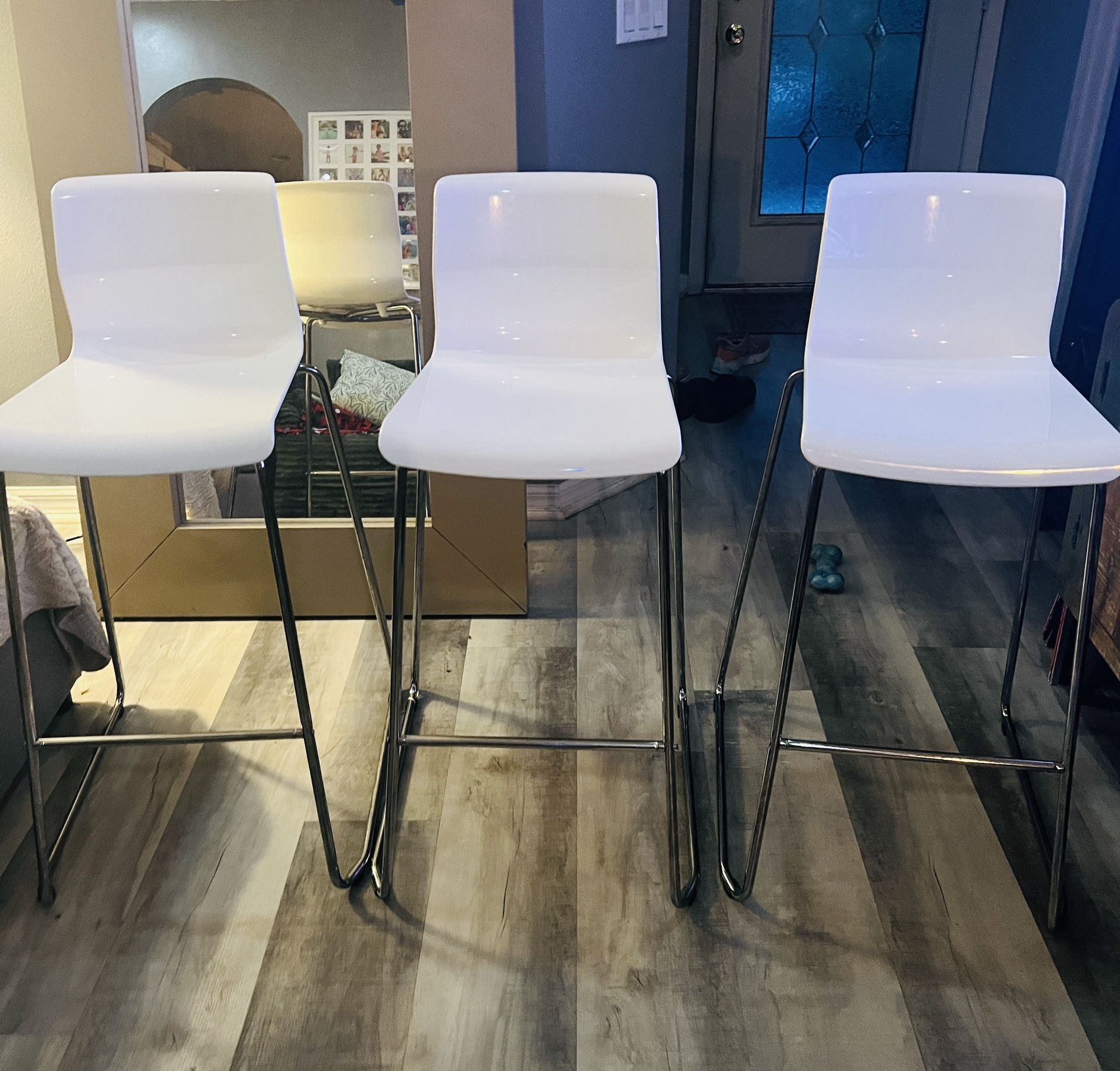Set of 3 IKEA GLENN Bar Stools – White/Chrome (26”)