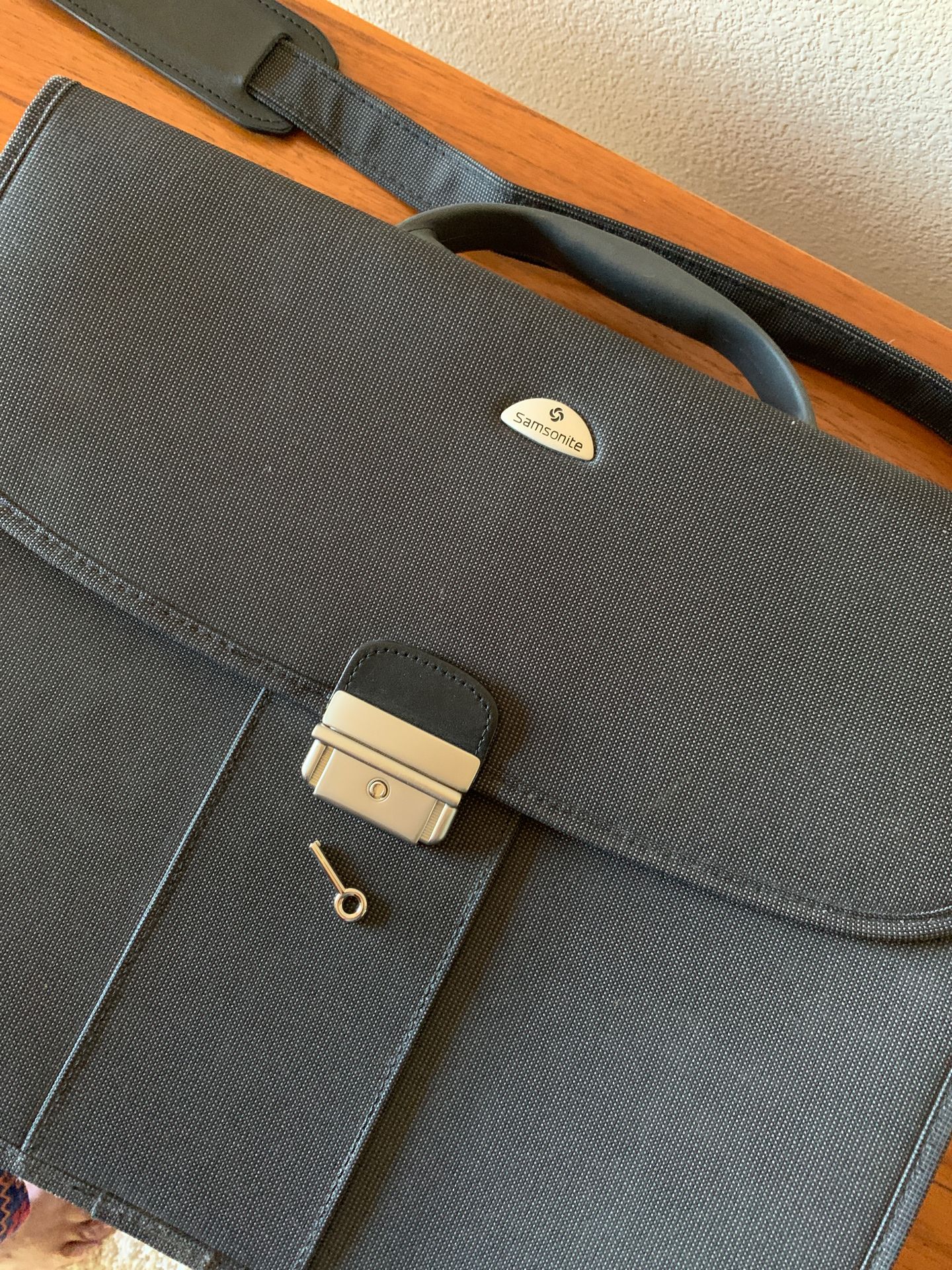 Samsonite hand bag luggage bag carrying brief case