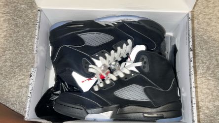 AIR JORDAN 5 RETRO