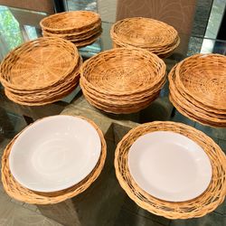 32 Bamboo Woven Bread & Serving Baskets – Restaurant , Catering & Party Use 9-inch diameter.