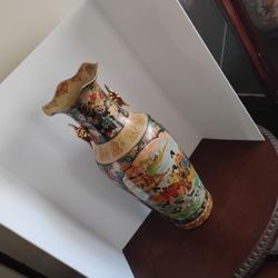 Antique Chinese Mural Scene Vase