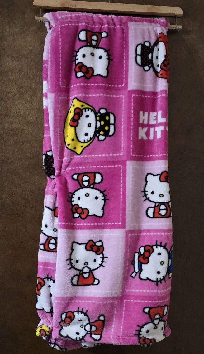 Hello Kitty Blanket