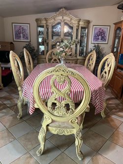 Kitchen table with hutch