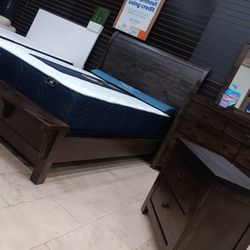 *Weekly Feature*---Peter Attractive Queen Bedroom Sets---Starting At $799---Delivery And Financing👍