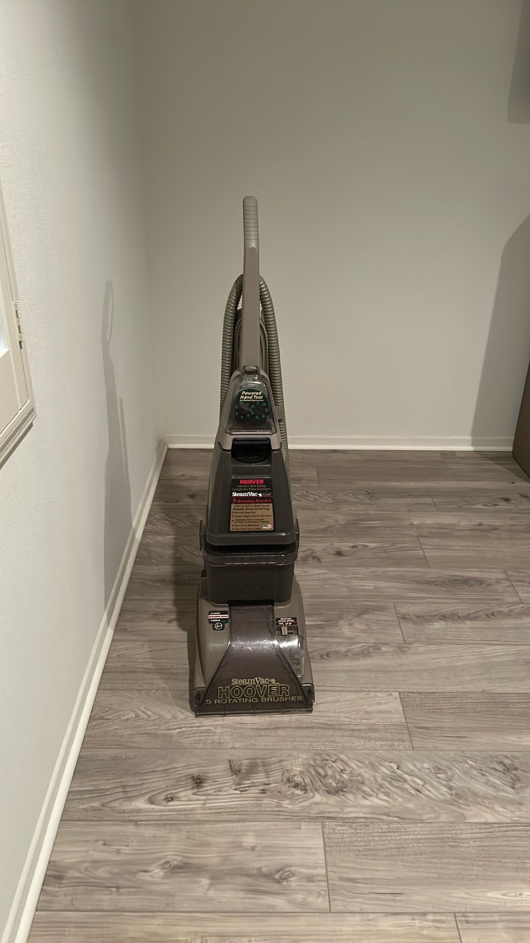Hoover carpet cleaner with hand attachment