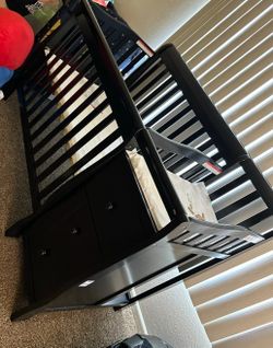 Baby Crib / Twin Bed