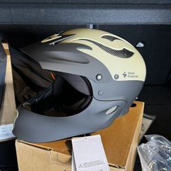 Brand New Sweet Protection Rocker Full Face Kayak  Carbon Helmet M/L