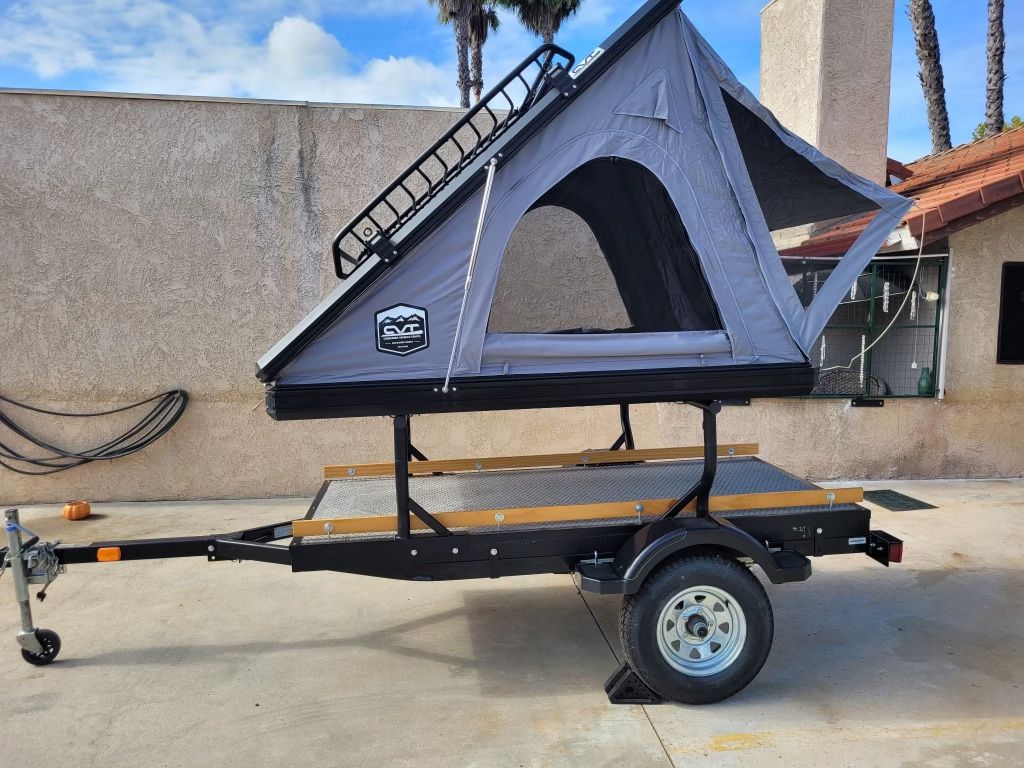 Cascadia Vehicle Tent With Trailer