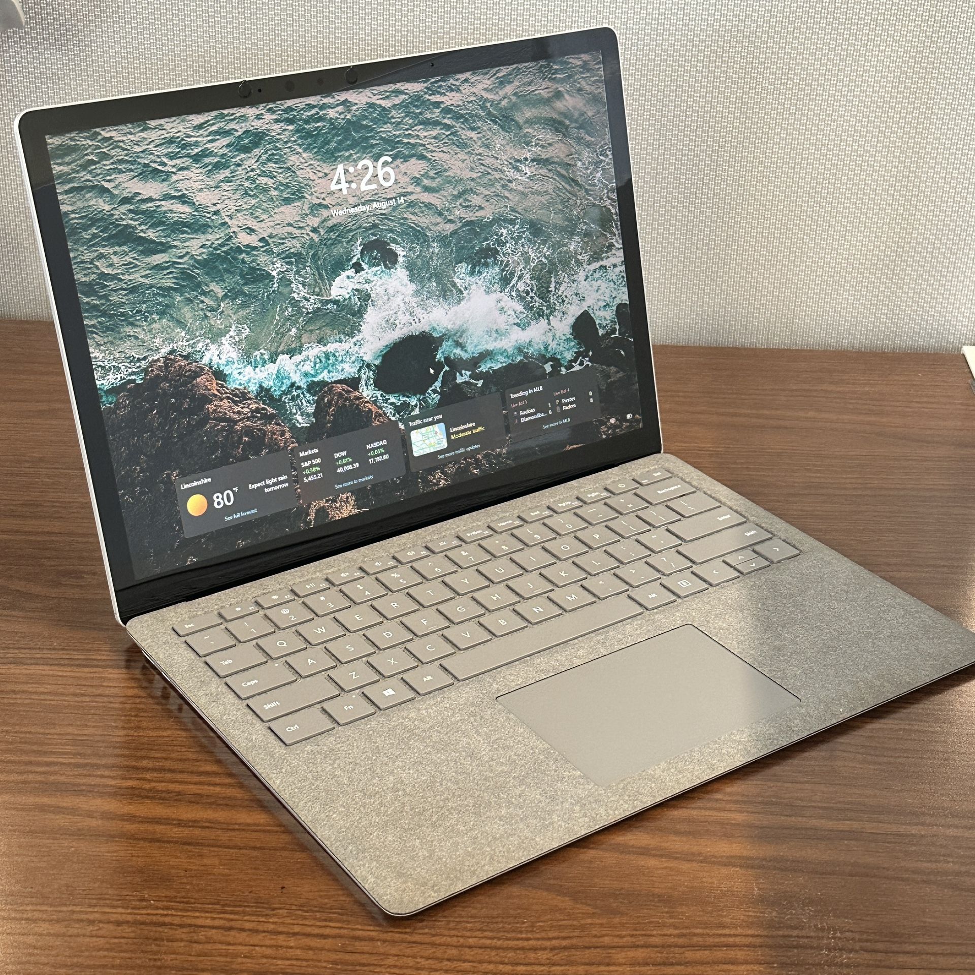 Microsoft Surface 1769 13.5 "Touch Screen", ¡5-7300U, 8GB RAM, 128GB SSD, Android 11