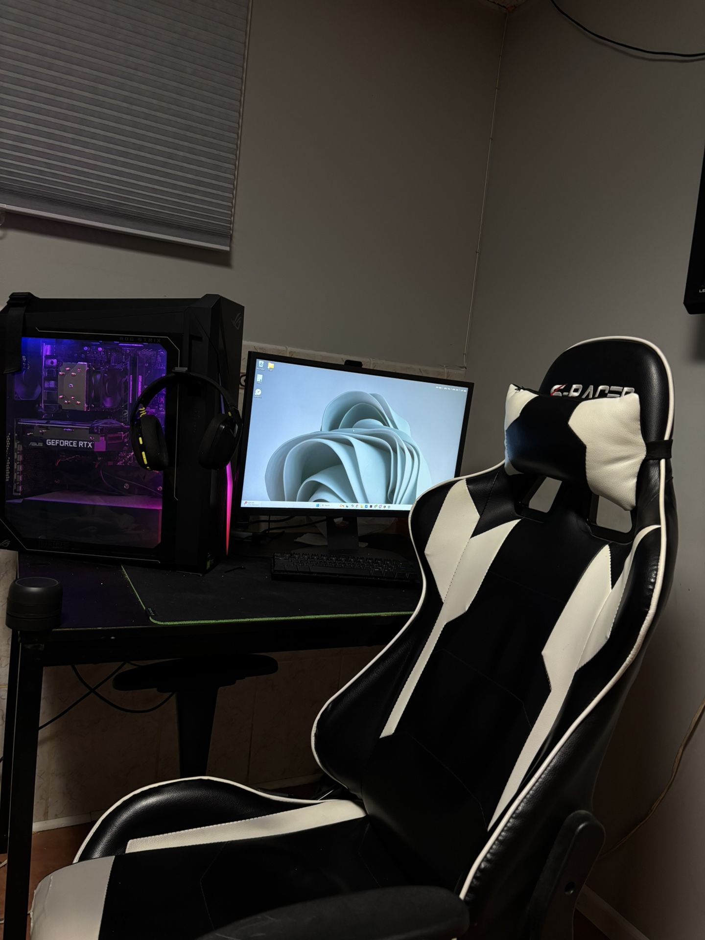 Complete Gaming Setup 