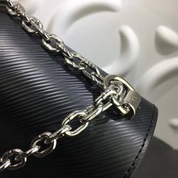 Louis Vuitton Twist MM Bags for Sale in Brooklyn, NY - OfferUp