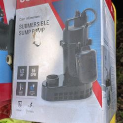 Utilitech Submersible sump pump Water Pumps