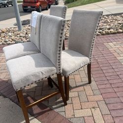 Free Chairs