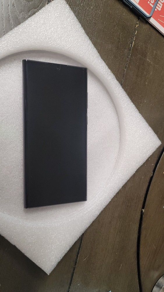 SAMSUNG S22 Ultra  512 Storage  12 Gb Ram 