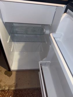 Mini Fridge with Glass Shelf