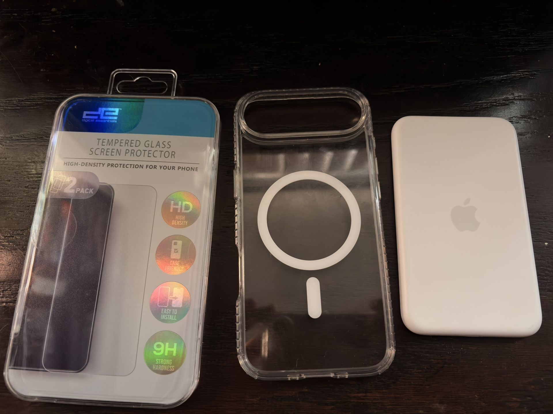 Apple - iPhone Air MagSafe Battery Clear case and screen protector.