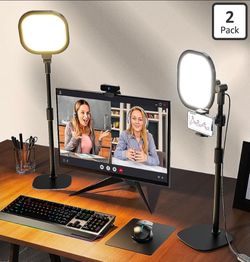 Streamer/YouTuber filming lights