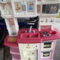 Pink Girl Play Kitchen 
