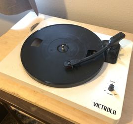 🎶 Victrola Turntable (White) // Vinyl Record Player