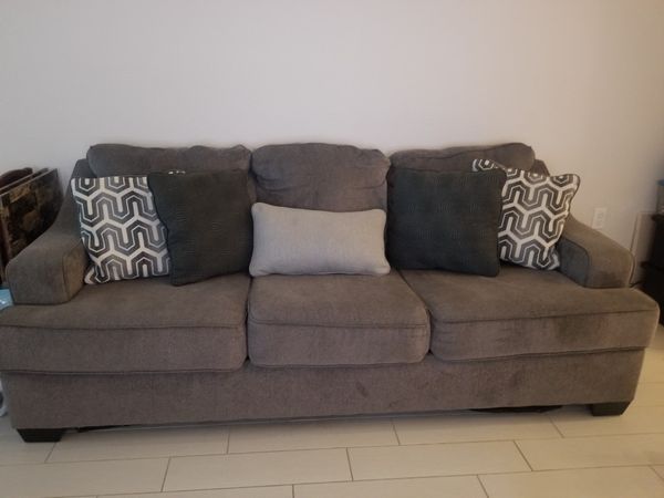 Ashley Furniture Sofa like NEW for Sale in Miami, FL - OfferUp