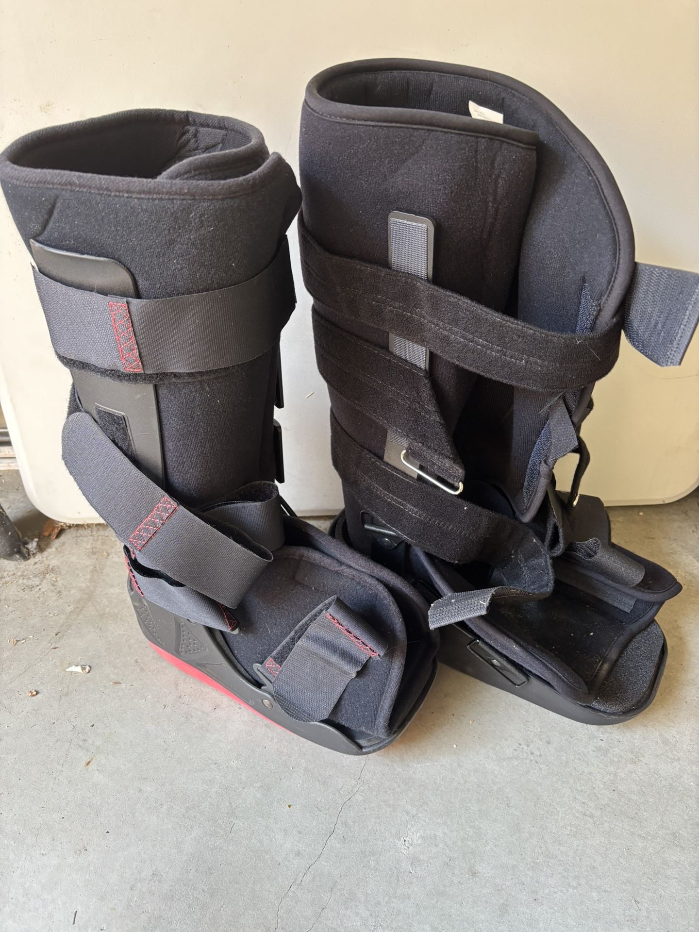 Free!! Orthopedic Boots Size M And L