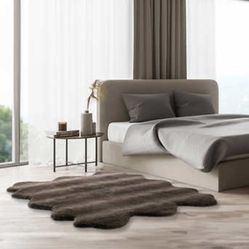Mon Chateau Lux Faux Fur 5.3"X 5.10" Rug