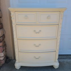 Dresser broyhill