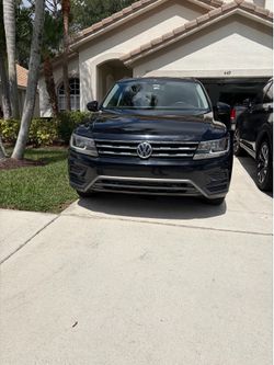 2018 Volkswagen Tiguan · 2.0T Sport SUV 4D