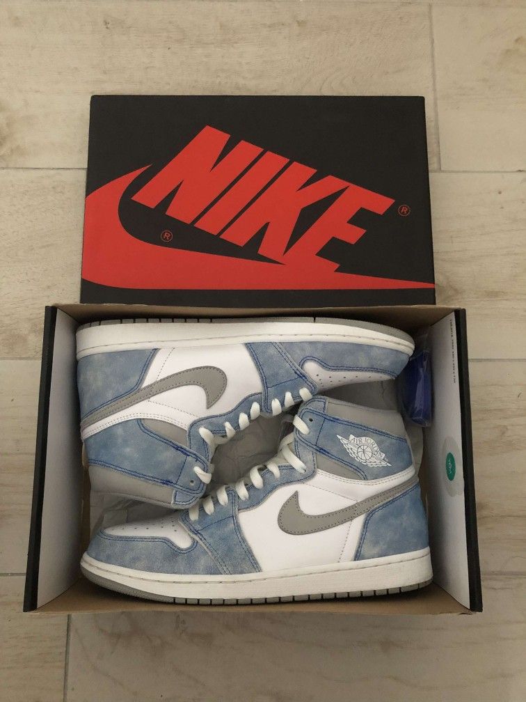 Air Jordan 1 Retro High OG "Hyper Royal"