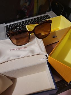 LUIS VUITTON Sunglasses
