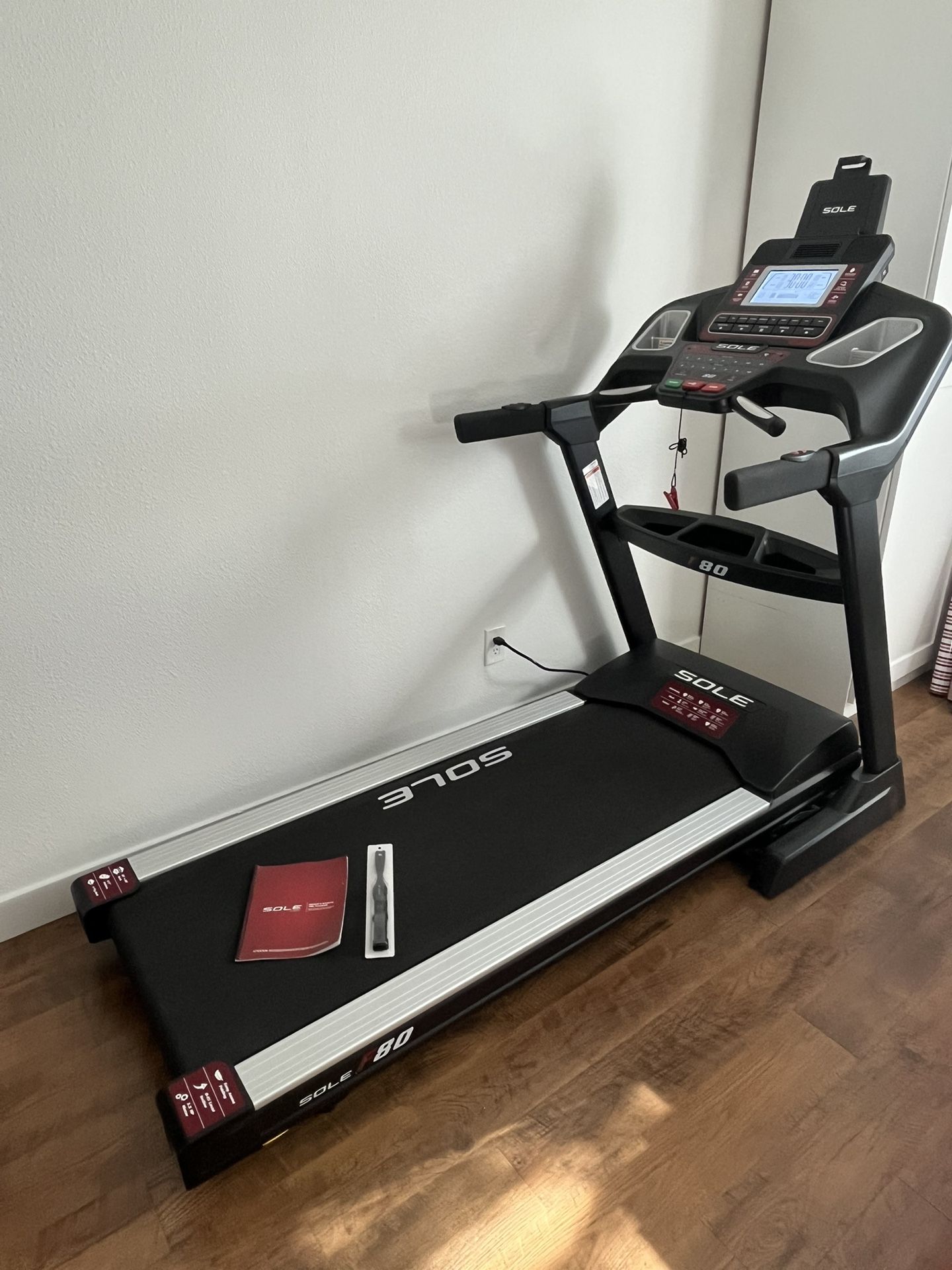 Treadmill - SOLE F80