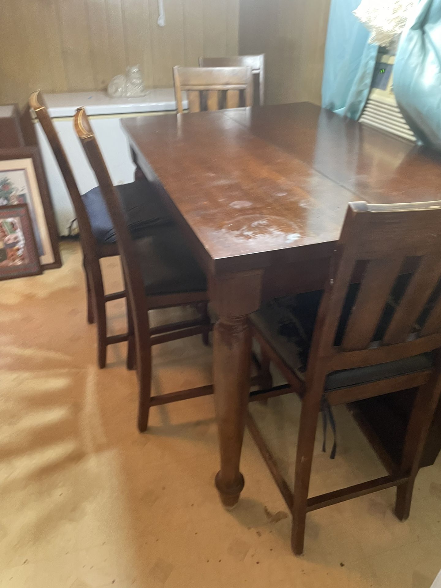 Dining room table